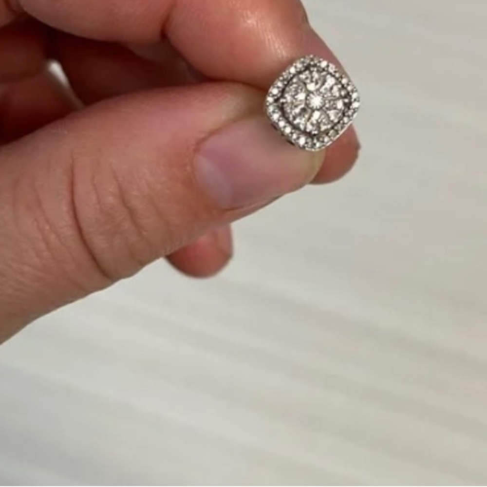 Diamond earring
